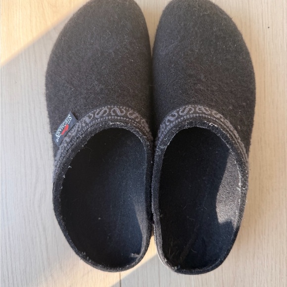 Stegmann Women's Black Wool Mules - Picture 4 of 6